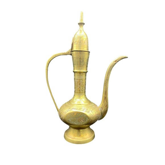 Vintage Etched Brass Tea pot Pitcher Genie Lamp 10" - Picture 3 of 12